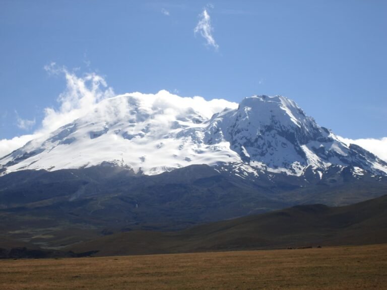 antisana climbig tour