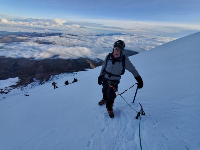 llegando a la cumbre del Chimborazo en ecuador