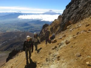 cerca de la cumbre del iliniza norte